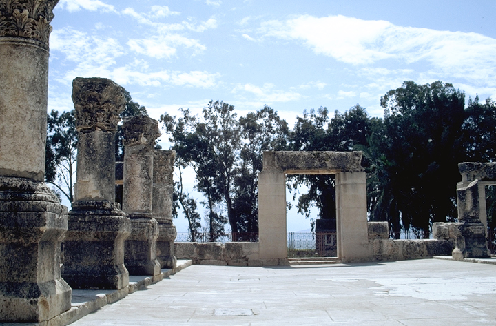 Capernaum synagogue overlooing the Sea of Galilee